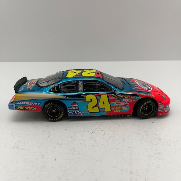 Motorsports Authentics Jeff Gordon DuPont '57 #24 Chevy Monte Carlo Color Chrome - Picture 6 of 16
